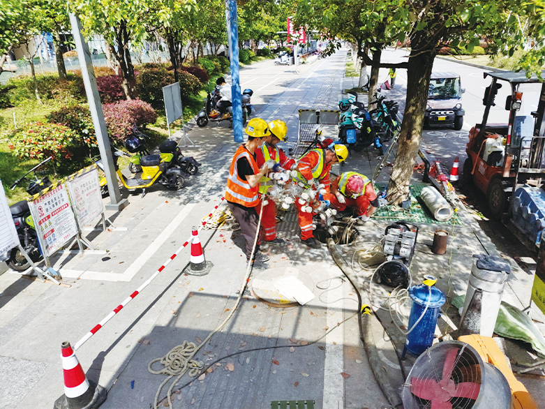  巴中UV-CIPP紫外光固化修复